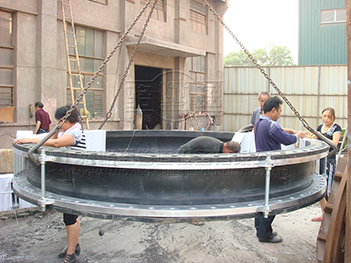 液壓<a href=http://www.xinligd.com target=_blank class=infotextkey>橡膠接頭</a>用于管道系統(tǒng)的減震和位移補(bǔ)償