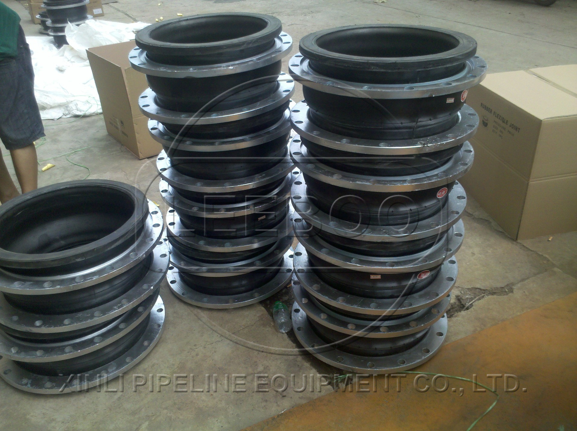 <a href=http://www.xinligd.com target=_blank class=infotextkey>橡膠接頭</a>質量