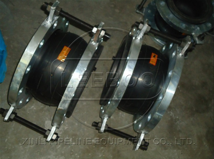 不銹鋼耐油<a href=http://www.xinligd.com target=_blank class=infotextkey>橡膠接頭</a>發(fā)貨現(xiàn)場