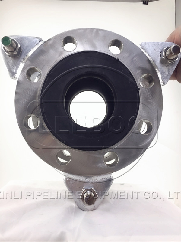 DN100鑫利液壓<a href=http://www.xinligd.com target=_blank class=infotextkey>橡膠接頭</a>安裝實圖